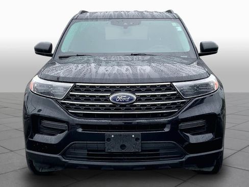 Used 2022 Ford Explorer XLT image 4