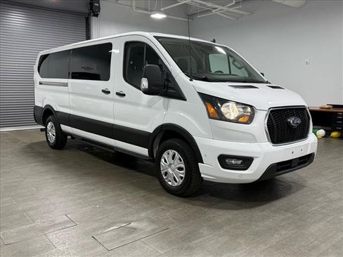 Used 2023 Ford Transit 350 XLT image 2