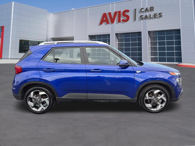 Used 2025 Hyundai Venue SEL FWD image 5