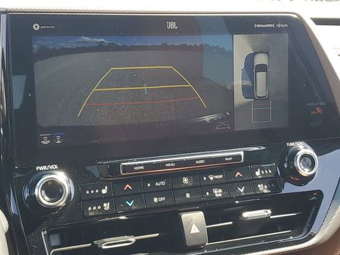 Certified 2021 Toyota Highlander Platinum image 31