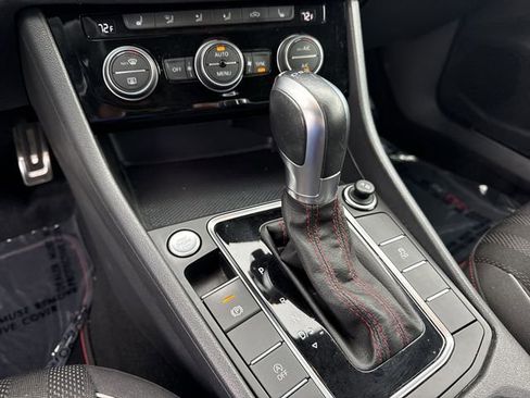Used 2019 Volkswagen Jetta GLI FWD image 20