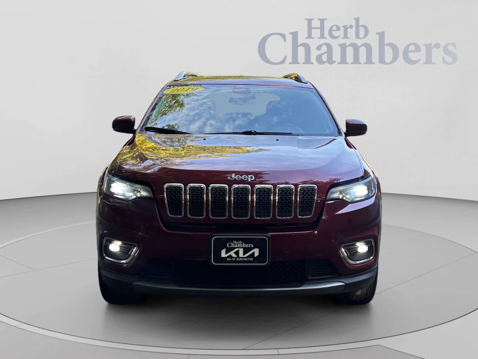 Used 2019 Jeep Cherokee Limited AWD/4WD image 2
