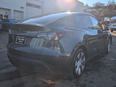 Used 2021 Tesla Model Y Long Range image 7