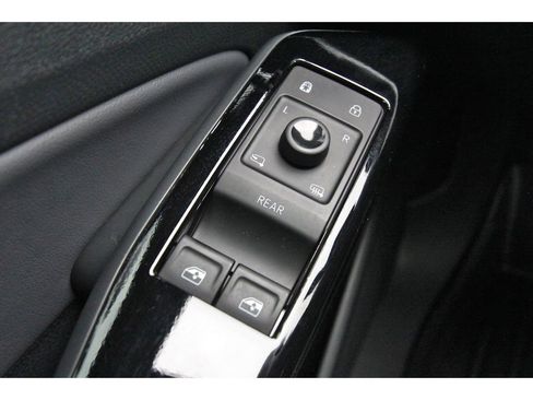 Used 2023 Volkswagen ID.4 Pro S Plus AWD/4WD image 25
