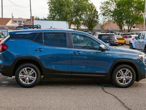 Used 2024 GMC Terrain SLE AWD/4WD image 5