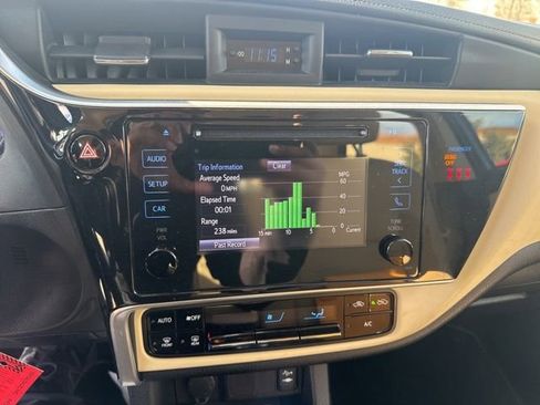 Used 2019 Toyota Corolla LE image 10