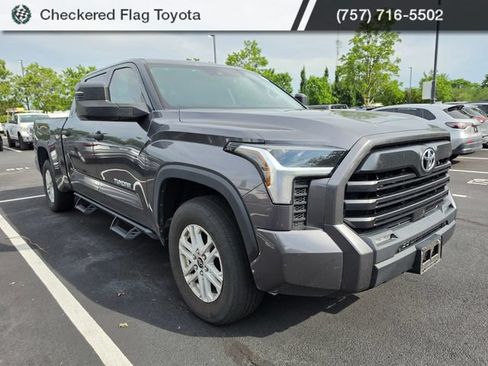 Used 2022 Toyota Tundra SR5 w/ SR5 Convenience Package AWD/4WD image 3