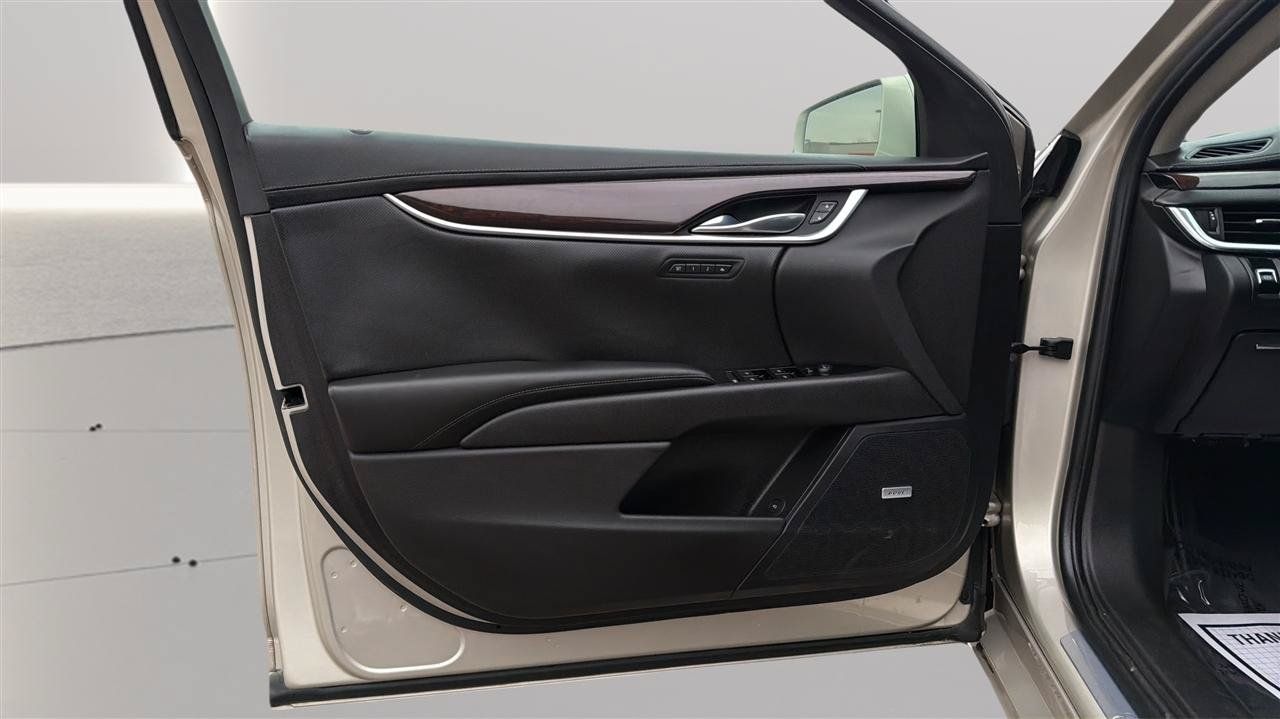Used 2015 Cadillac XTS Luxury AWD/4WD image 15