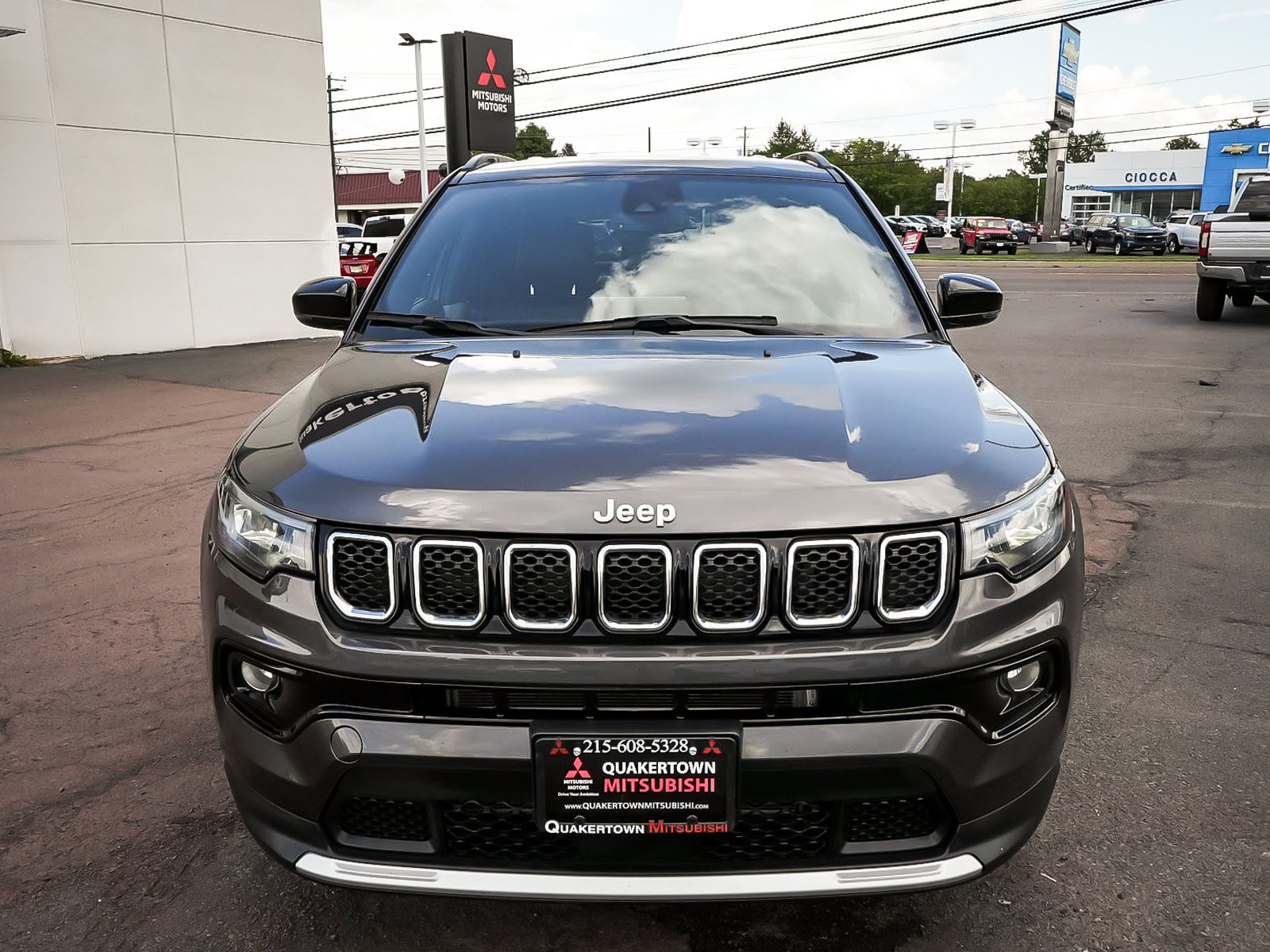 Used 2023 Jeep Compass Limited AWD/4WD image 2