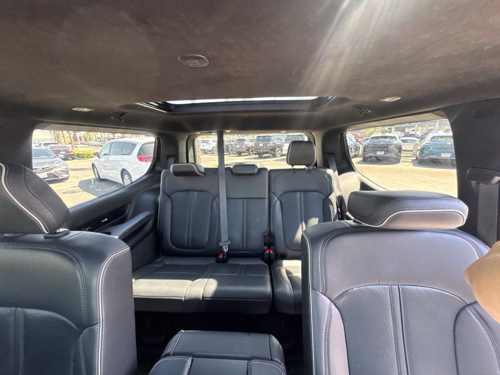 Used 2024 Jeep Grand Wagoneer Series II Obsidian w/ Quick Order Packagew 28T AWD/4WD image 21