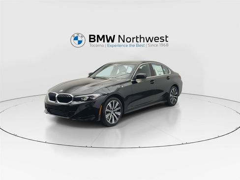 New 2026 BMW 330i xDrive Sedan w/ Convenience Package AWD/4WD image 9