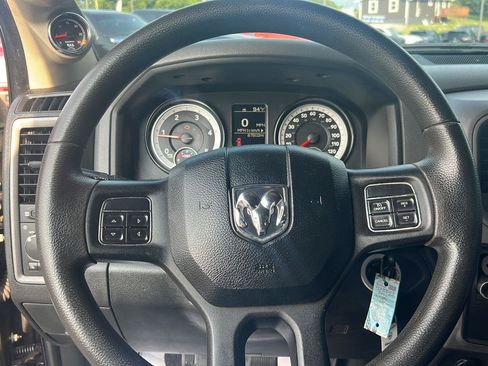 Used 2014 RAM 3500 Tradesman w/ Chrome Appearance Group AWD/4WD image 11