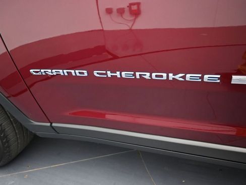 Used 2024 Jeep Grand Cherokee Limited 4xe AWD/4WD image 47