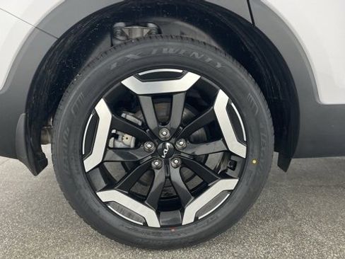 Used 2023 Kia Telluride EX w/ EX Captain's Chair Package image 55