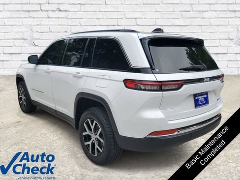 Used 2025 Jeep Grand Cherokee Limited RWD image 2