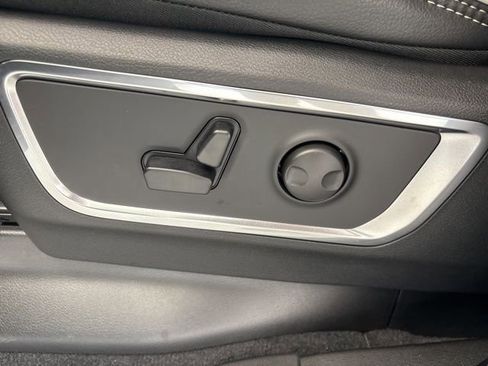 New 2026 RAM 1500 Laramie AWD/4WD image 12