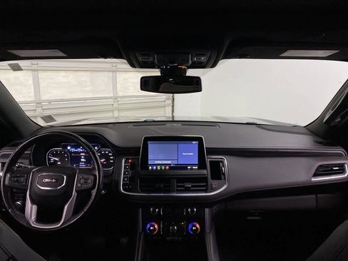 Used 2021 GMC Yukon XL SLT w/ SLT Luxury Plus Package image 12