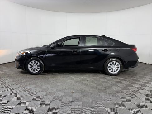 Used 2023 Kia Forte LX image 11