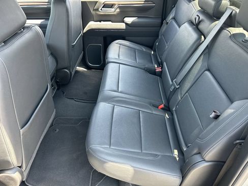 Used 2025 GMC Sierra 1500 SLT AWD/4WD image 25