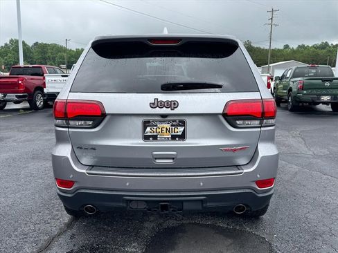 Used 2018 Jeep Grand Cherokee Trailhawk AWD/4WD image 4
