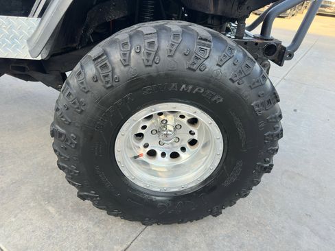 Used 1989 Jeep Wrangler Laredo image 38