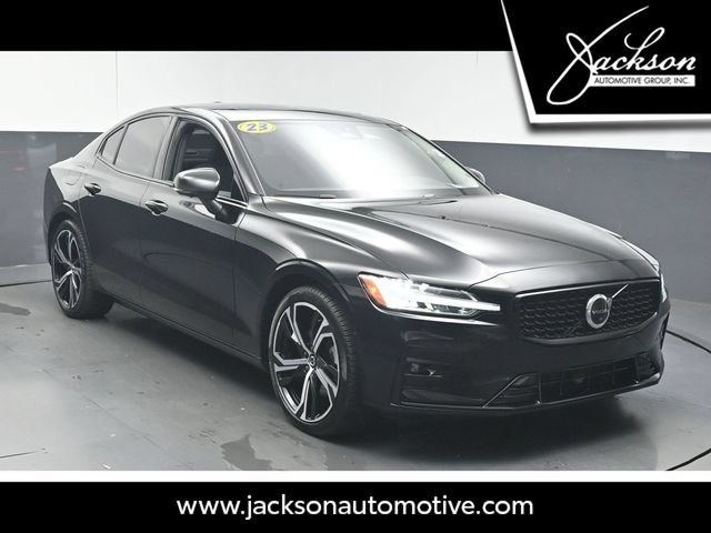 Used 2023 Volvo S60 B5 Plus FWD image 1