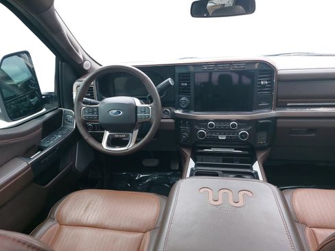 Used 2024 Ford F250 King Ranch AWD/4WD image 9