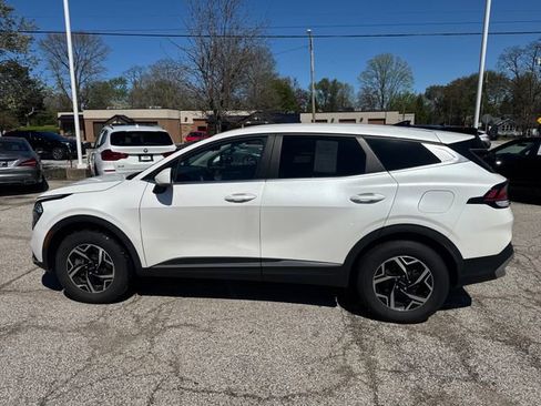 Certified 2023 Kia Sportage LX image 4