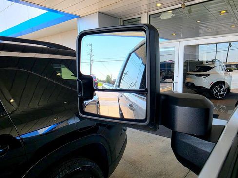 Used 2025 Chevrolet Silverado 2500 LTZ w/ Trail Boss Package AWD/4WD image 31