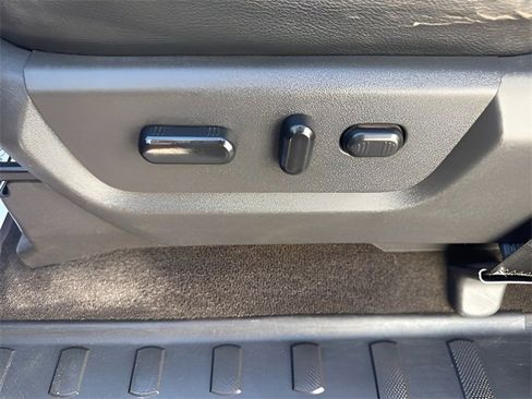Used 2013 Ford F350 Lariat w/ Chrome Pkg image 16