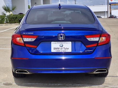 Used 2019 Honda Accord Sport image 5