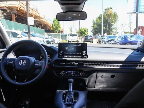 Used 2024 Honda HR-V LX image 17