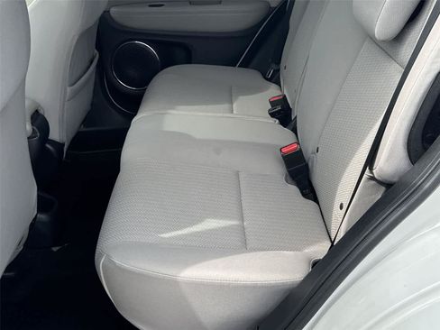 Used 2018 Honda HR-V EX image 14