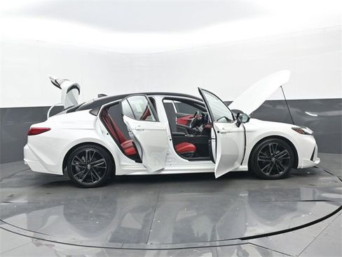 Used 2025 Toyota Camry XSE w/ Premium Plus Package image 32