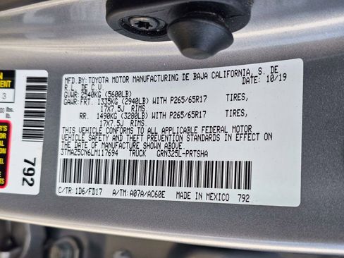 Used 2020 Toyota Tacoma TRD Sport w/ Technology Package RWD image 15