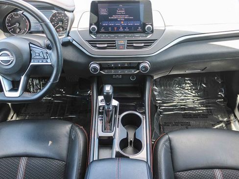 Used 2025 Nissan Altima 2.5 SR image 13