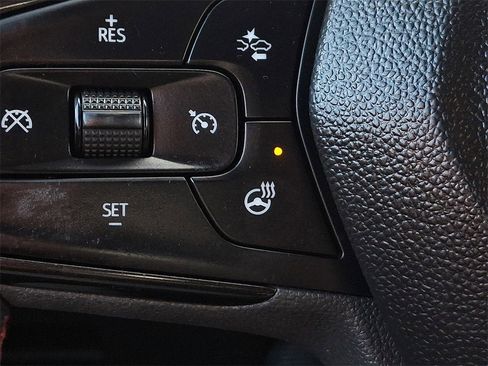 Certified 2022 Chevrolet TrailBlazer RS w/ Technology Package image 29