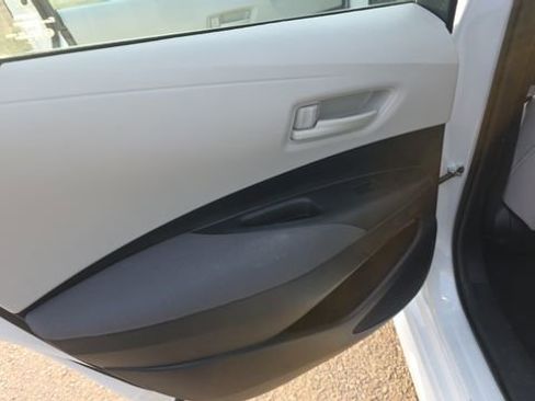 Used 2023 Toyota Corolla LE image 14