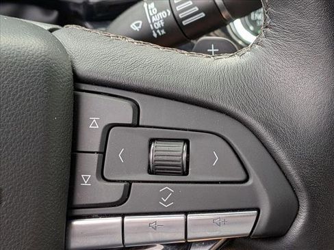 Used 2025 Cadillac XT6 Premium Luxury FWD image 14
