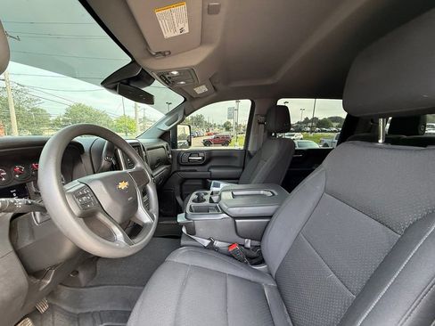 Used 2024 Chevrolet Silverado 2500 Custom AWD/4WD image 14
