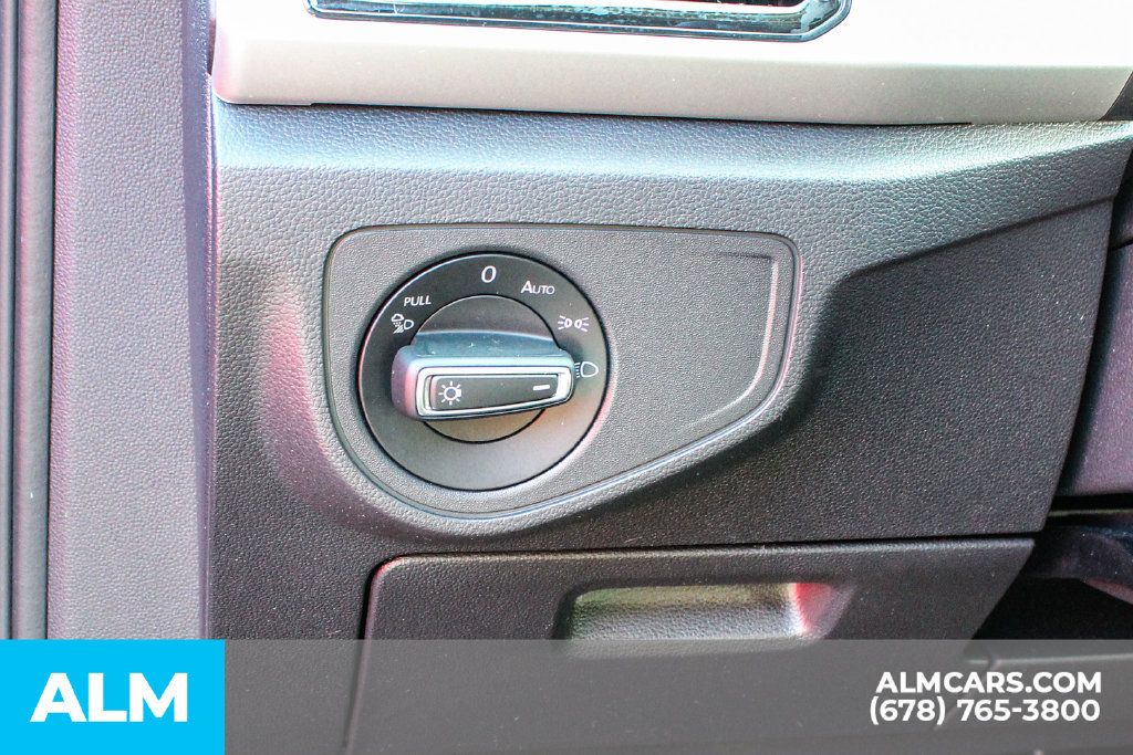 Used 2022 Volkswagen Atlas SE w/ Panoramic Sunroof Package FWD image 30