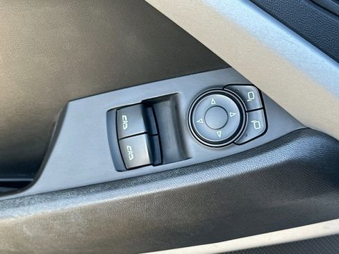 Used 2021 Chevrolet Camaro LT image 12