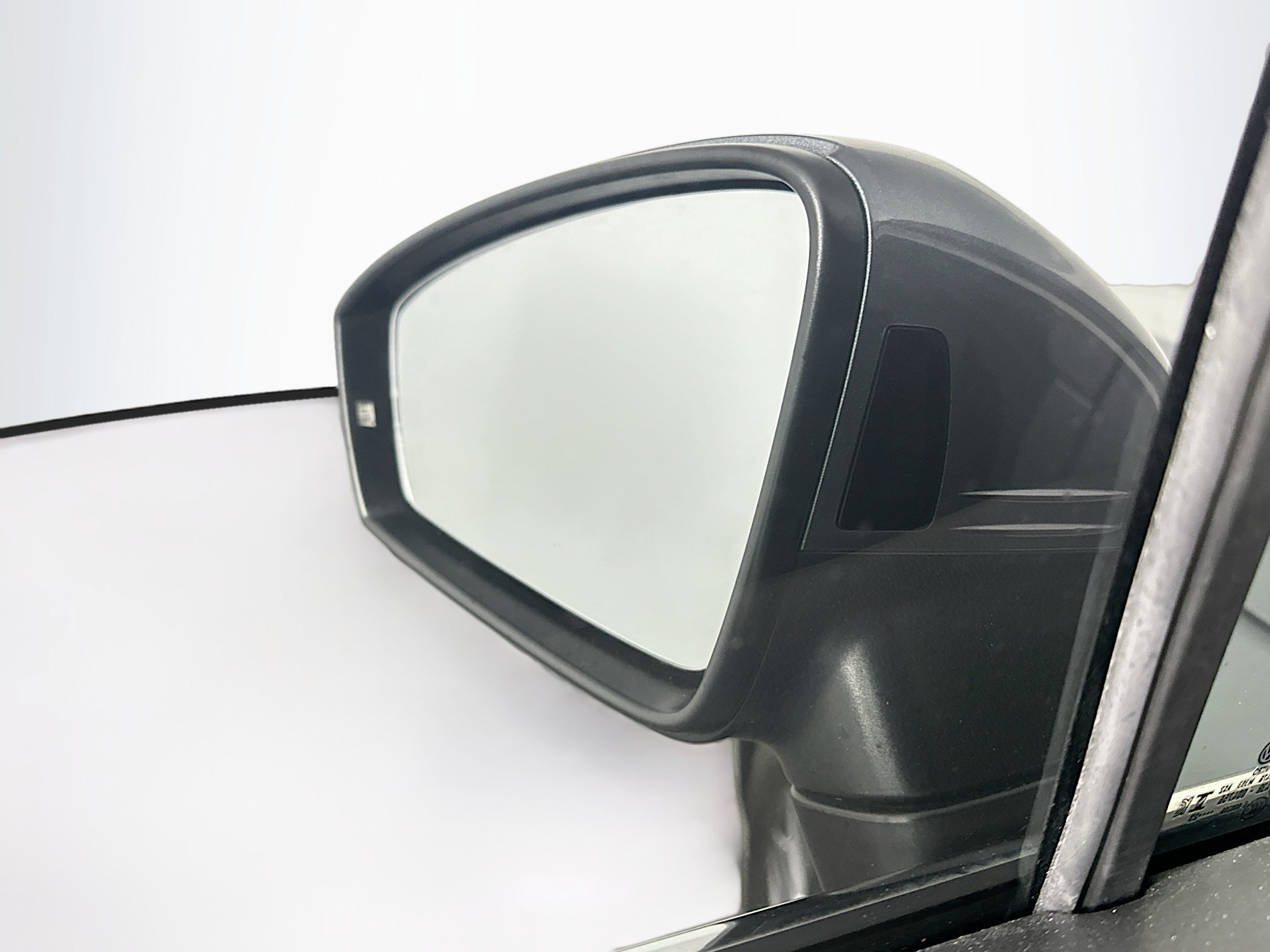 Used 2023 Volkswagen Tiguan SE FWD image 16