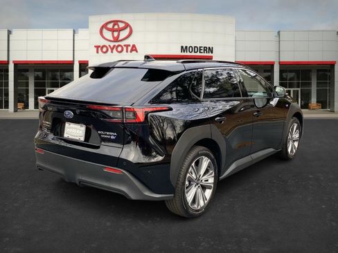 Used 2024 Subaru Solterra Touring image 5