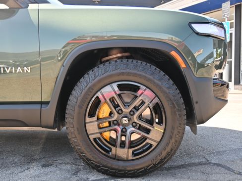 Used 2023 Rivian R1S Adventure AWD/4WD image 11