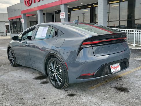 Used 2024 Toyota Prius XLE image 3