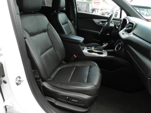 Used 2020 Chevrolet Blazer LT w/ Sound & Technology Package AWD/4WD image 11