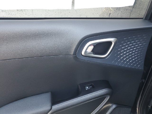 Used 2023 Kia Soul EX FWD image 11