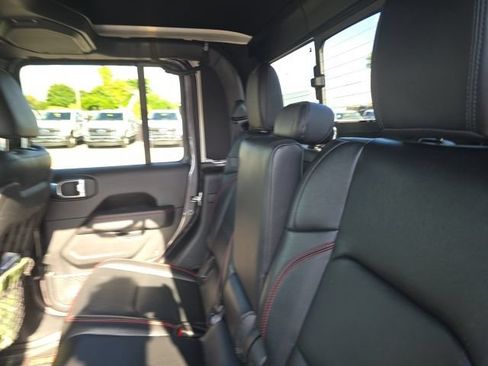 Used 2020 Jeep Gladiator Rubicon AWD/4WD image 8