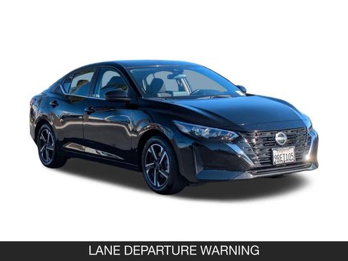 Used 2025 Nissan Sentra SV FWD image 2